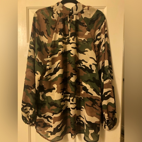 ASHLEY STEWART WOMENS SUPER CUTE CAMO BLOUSE SIZE: 14/16 - Picture 7 of 12